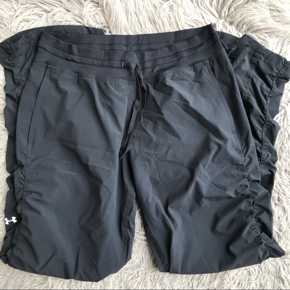 Underarmor Black Ruched Sided Jogger Pants Sz L